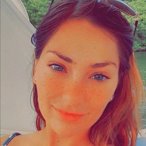 Meet your Posher, Ali